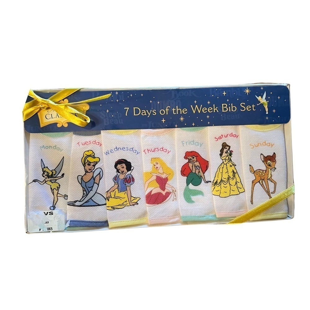 Walt Disney Classics 7 Days Bib Set NIB